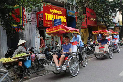 越南导游翻译.jpg 越南导游翻译.jpg